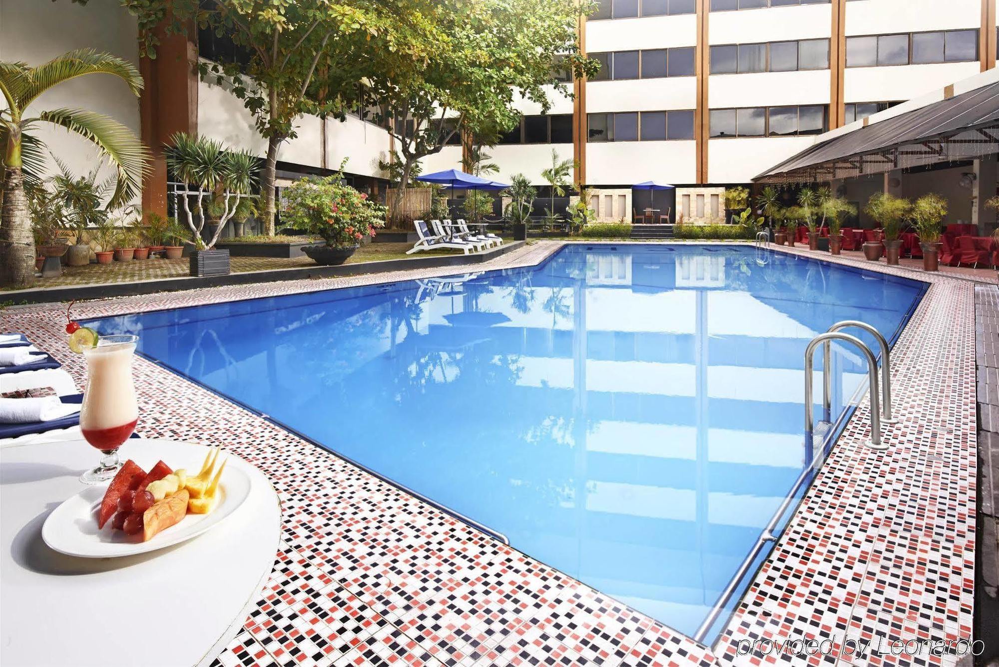 Singgasana Hotel Macáçar Exterior foto