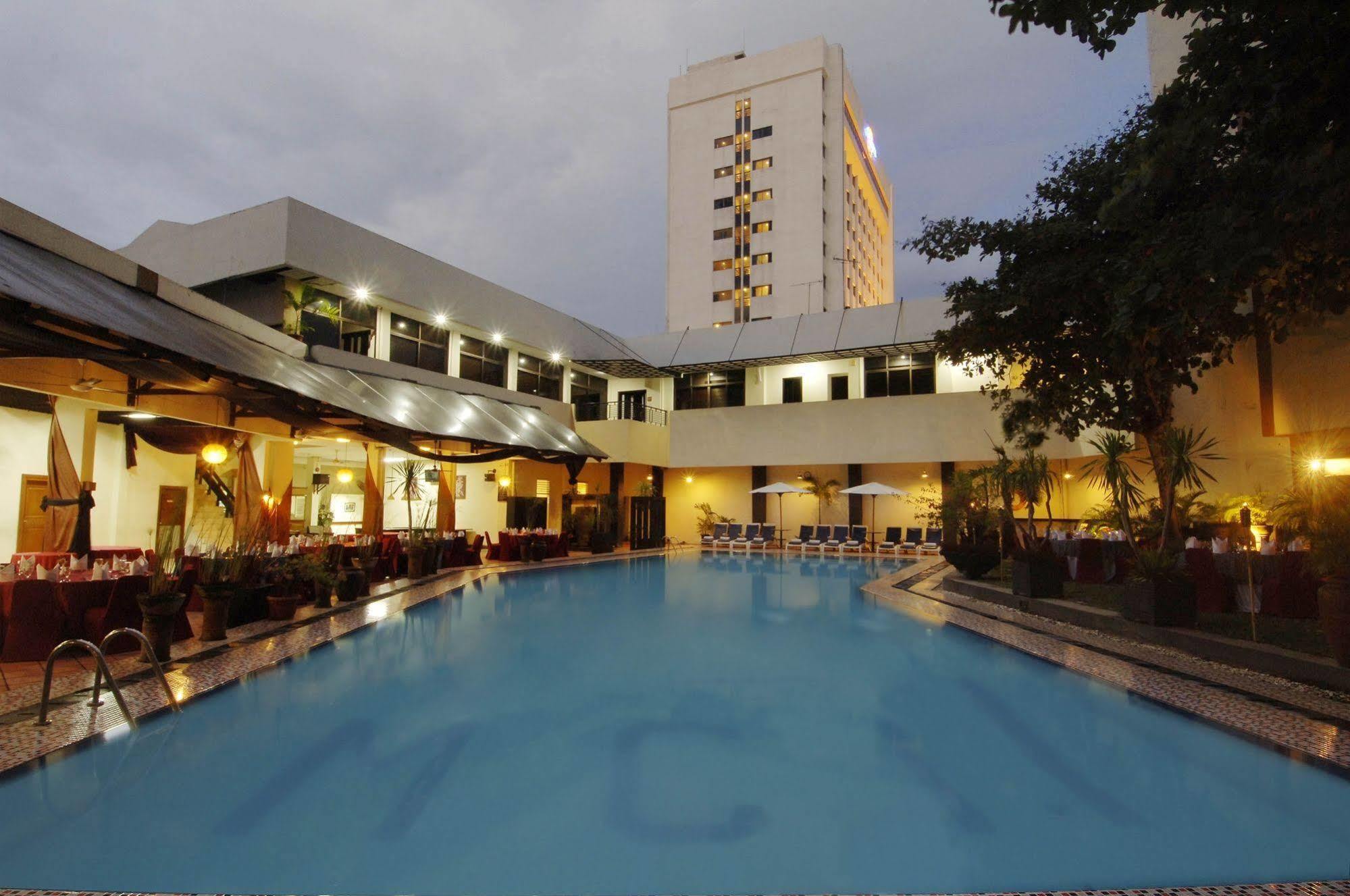 Singgasana Hotel Macáçar Exterior foto